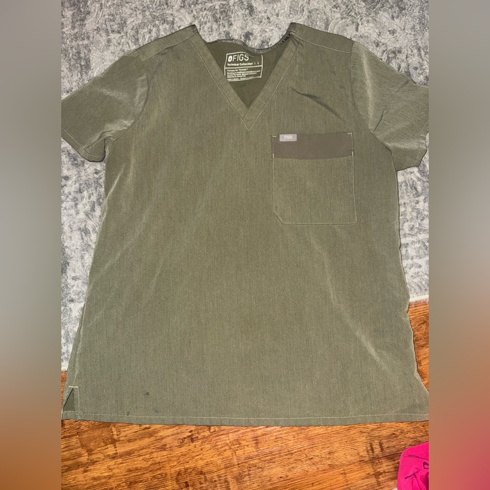 COPY - Figs heather olive large one pocket top